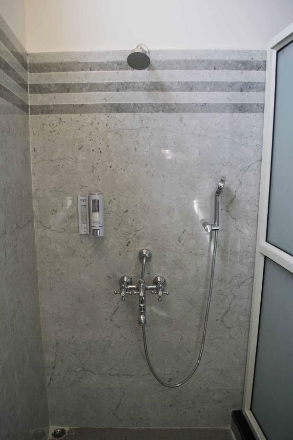 Da Blanche Hotel Шилонг Екстериор снимка