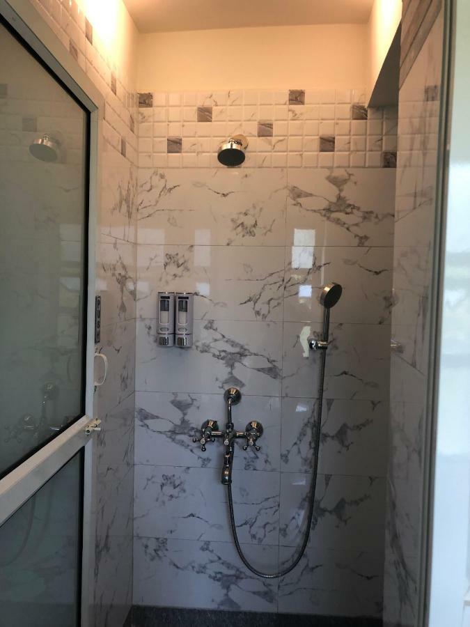 Da Blanche Hotel Шилонг Екстериор снимка