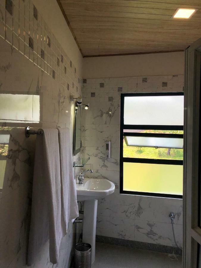 Da Blanche Hotel Шилонг Екстериор снимка